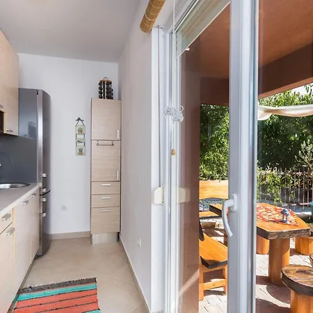 דירה Elegant Hideaway With Pool